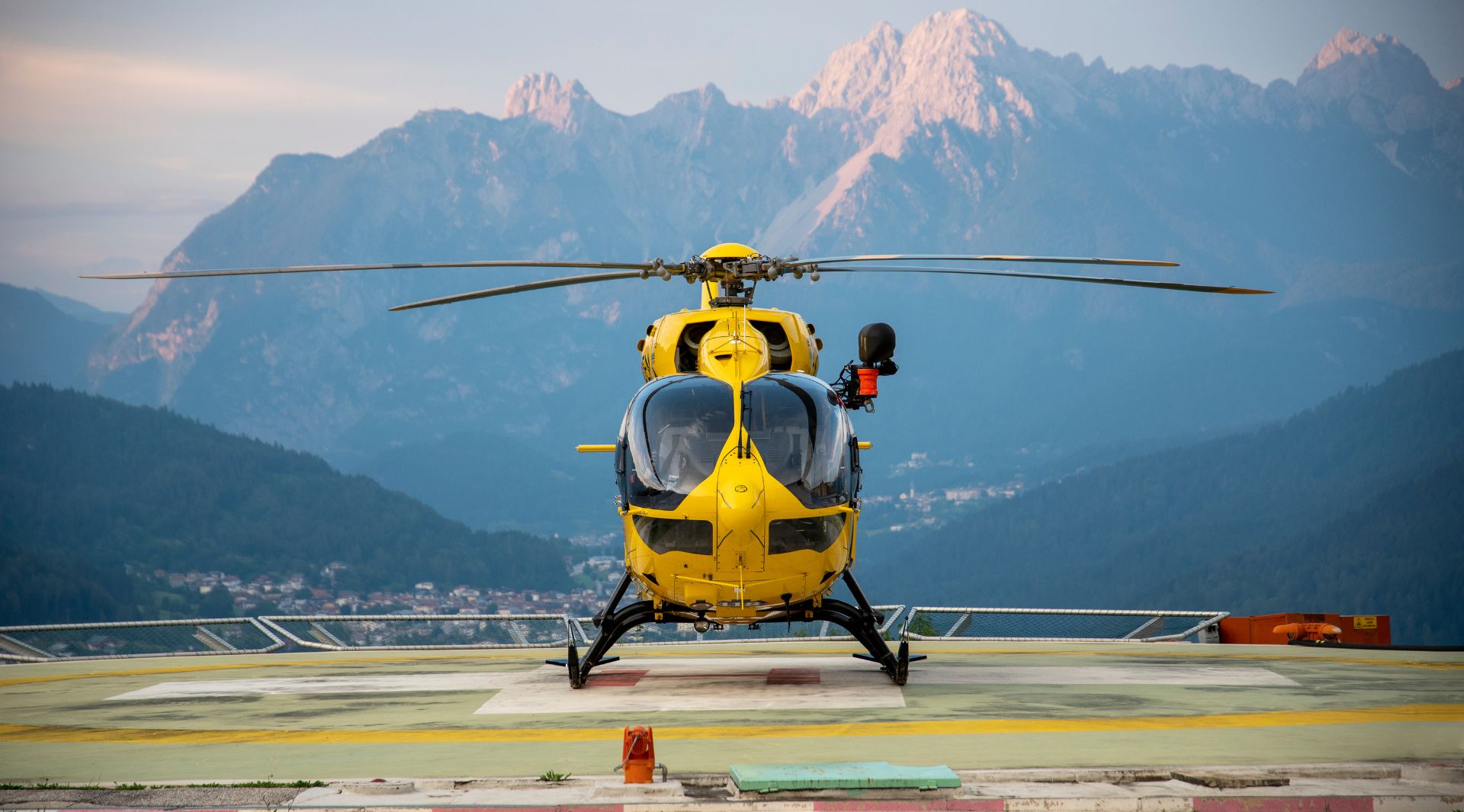 Startle and surprise in helicopter operations: reported prevalence and application of mitigation strategies.